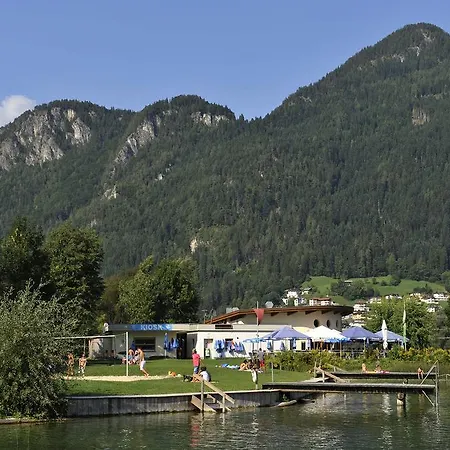 Klein & Fein شقة *