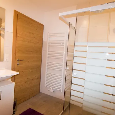 Klein & Fein Apartament *